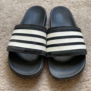 Women’s Adidas slides size 7